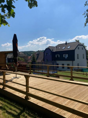 Apartments Villa Viola, Kovarska